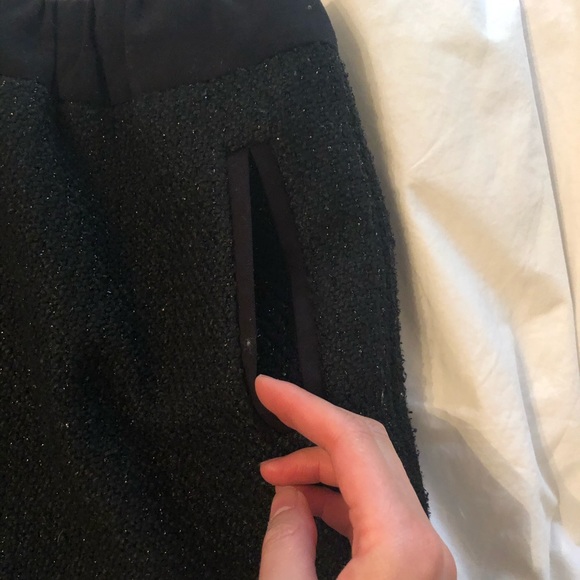 LOFT Glitter mini skirt - Picture 4 of 4